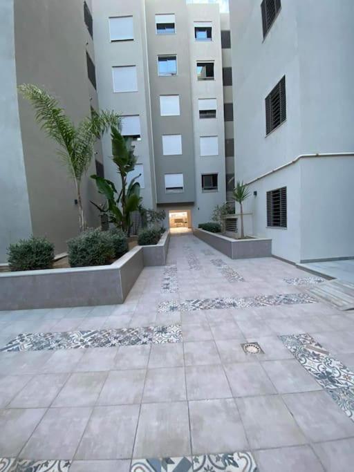 Dar Kmar *